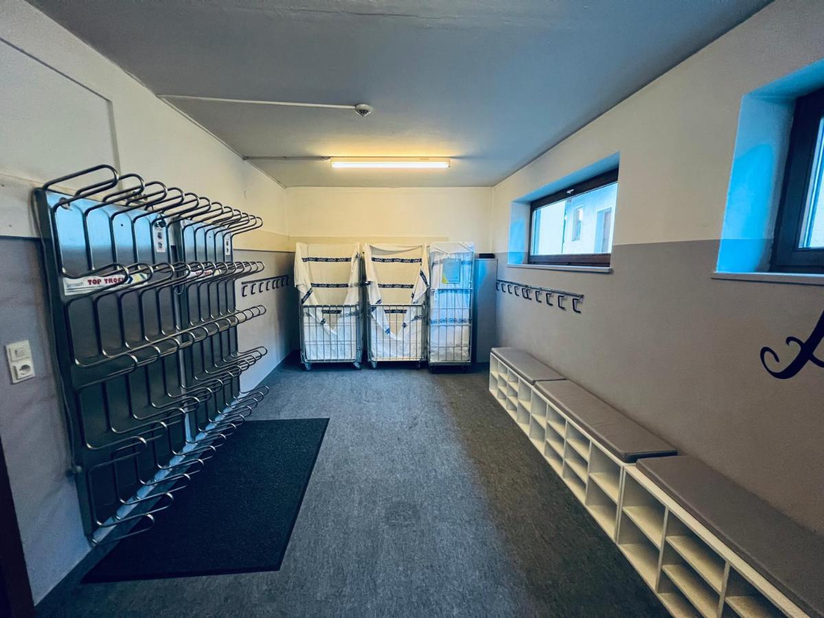 Hotel Montana Telfes im Stubai Bagian luar foto