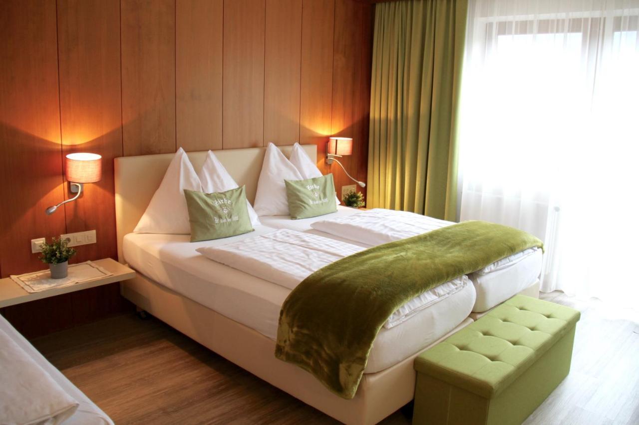 Hotel Montana Telfes im Stubai Bagian luar foto